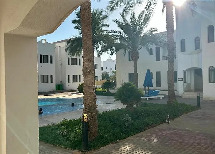 Neama Bay -diar El Rabwa Modern Pool V Apartman *